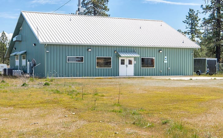 Pictures of Retail property located at 30073 Redwood Hwy, Cave Junction, OR 97523 for sales - image #1