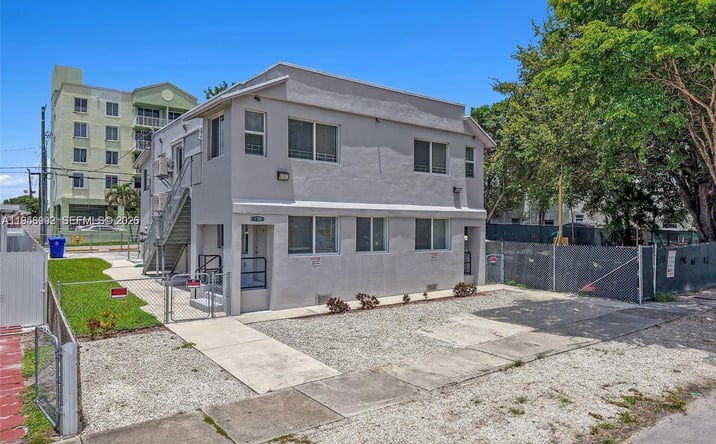 Pictures of Multifamily property located at 600 NW 25th Ct, Miami, FL 33125 for sales - image #1