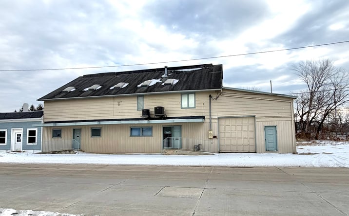 Pictures of Office property located at 319 W Locust St, Fairbury, IL 61739 for sales - image #1