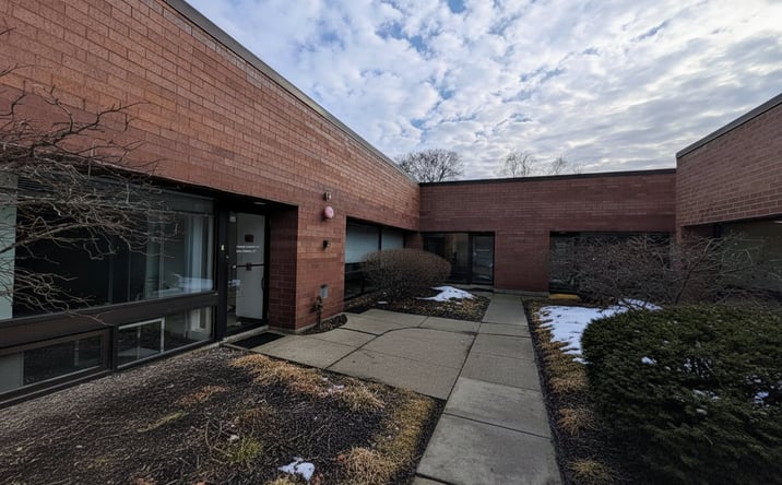 Pictures of Office property located at 666 Dundee Rd | Building 900, Northbrook, IL 60062 for sales - image #1