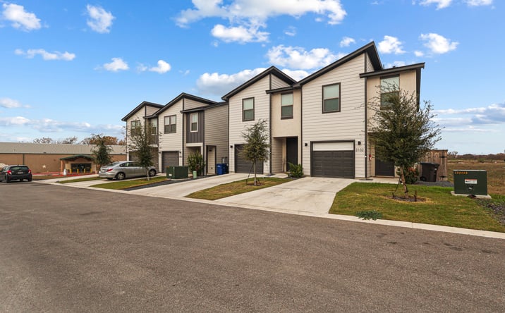 Pictures of Multifamily property located at Van Cleave Dr, San Antonio, TX 78238 for sales - image #1