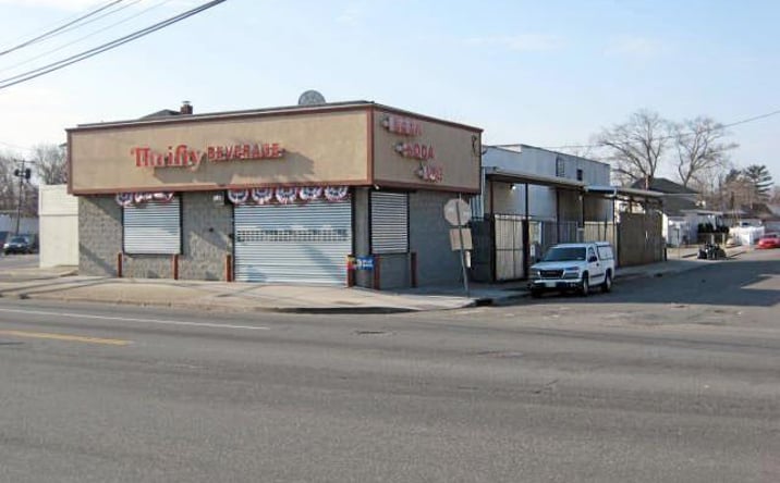 Pictures of Retail property located at 926 Nassau Road, Hempstead, NY 11553 for sales - image #1