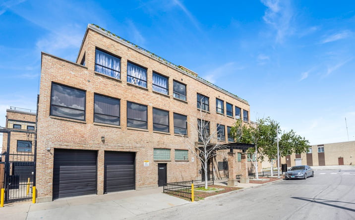image of property at 2701 W FULTON ST Chicago IL 60612-2003