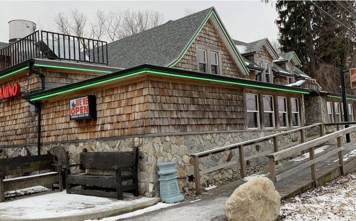 Pictures of Retail property located at 13625 Airport Hwy, Swanton, OH 43558 for sales - image #1