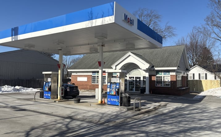 Pictures of Retail property located at 407 E Genesee St, Fayetteville, NY 13066 for sales - image #1