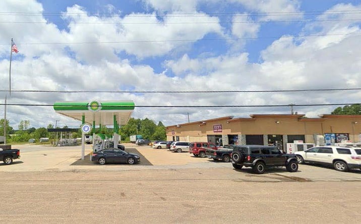 Pictures of Retail property located at 6594 Church Street, Potts Camp, MS 38659 for sales - image #1