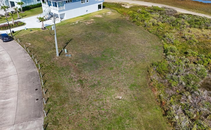 Pictures of Land property located at 25723 Bay Breeze Dr, Galveston, TX 77554 for sales - image #1