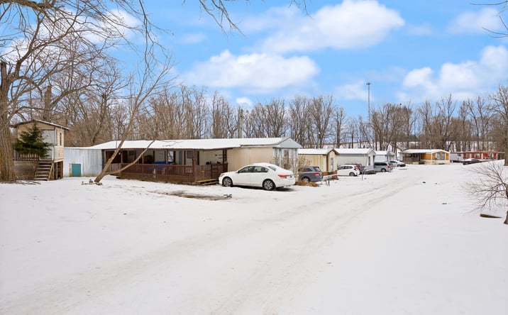 Pictures of Multifamily, Mobile Home Park property located at 150 Spg Pk Ln, Magnolia, KY 42757 for sales - image #1
