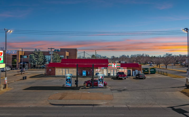 Pictures of Retail property located at 9416 S Western Ave, Oklahoma City, OK 73139 for sales - image #1