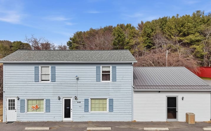 Pictures of Office property located at 948 E Stuart Drive, Galax, VA 24333 for sales - image #1