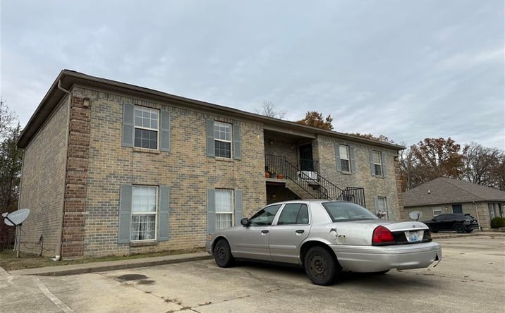 Pictures of Multifamily property located at 187 Fugate Ln, Shepherdsville, KY 40165 for sales - image #1