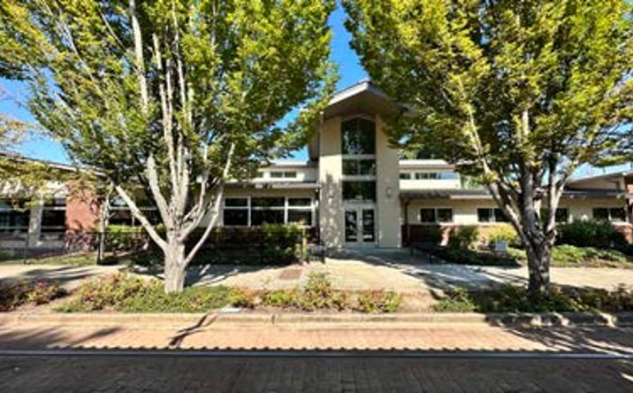 Pictures of Retail property located at 759 SE Washington St, Hillsboro, OR 97123 for sales - image #1