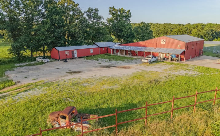 Pictures of Retail property located at 3768 Private Rd 1271, Willow Springs, MO 65793 for sales - image #1