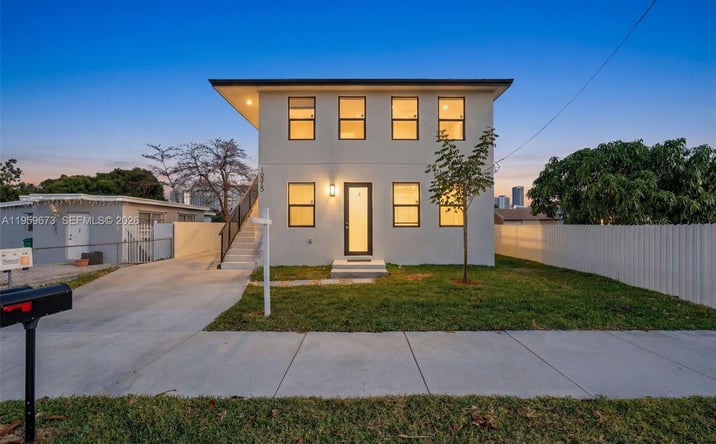 Pictures of Multifamily property located at 10315 SW 176th St, Miami, FL 33157 for sales - image #1