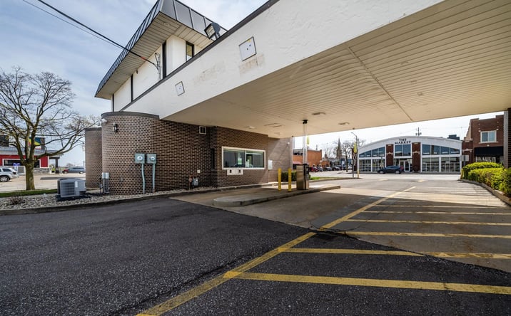 Pictures of Office, Retail property located at 300 Main Street, St. Joseph, MI 49085 for sales - image #1