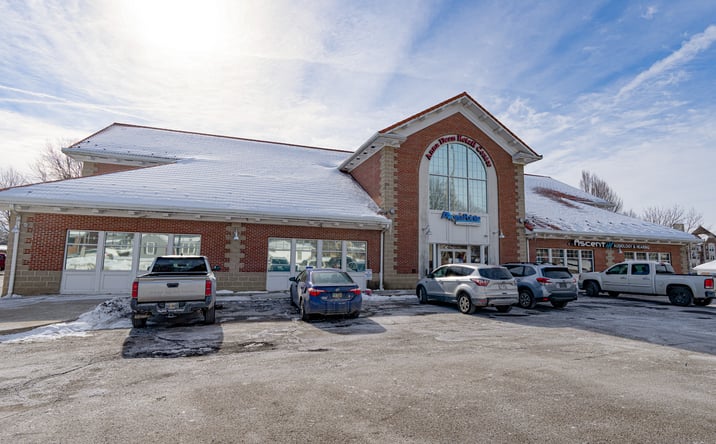 Pictures of Office, Retail property located at 390 Robinson Ave, Barberton, OH 44203 for sales - image #1