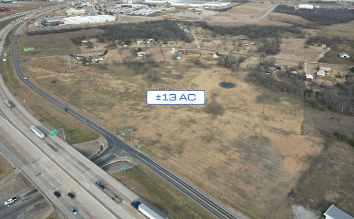 Pictures of Land property located at 3101 I-45, Corsicana, TX 75110 for sales - image #1