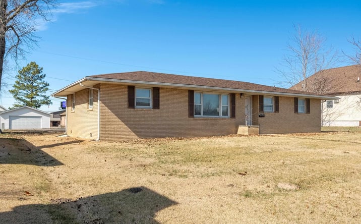 Pictures of Office property located at 1110 N COURT Street, Marion, IL 62959 for sales - image #1
