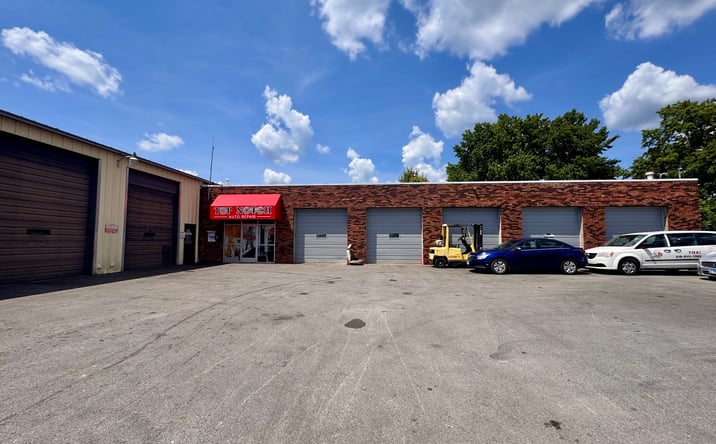 Pictures of Business for Sale, Retail property located at 1202 W Dufour, Marion, IL 62959 for sales - image #1