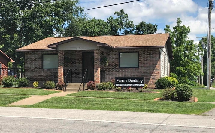 Pictures of Office, Retail property located at 112 W MAIN Street, Goreville, IL 62939 for sales - image #1