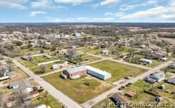 Pictures of Mixed Use, Office, Special Purpose, Retail, Industrial property located at 121 Davis, Wilson, OK 73463 for sales - image #1