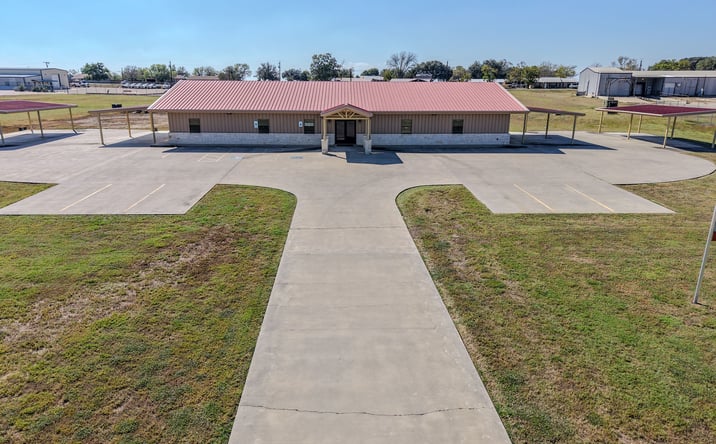 Pictures of Office property located at 2719 Church St, Gonzales, TX 78629 for sales - image #1