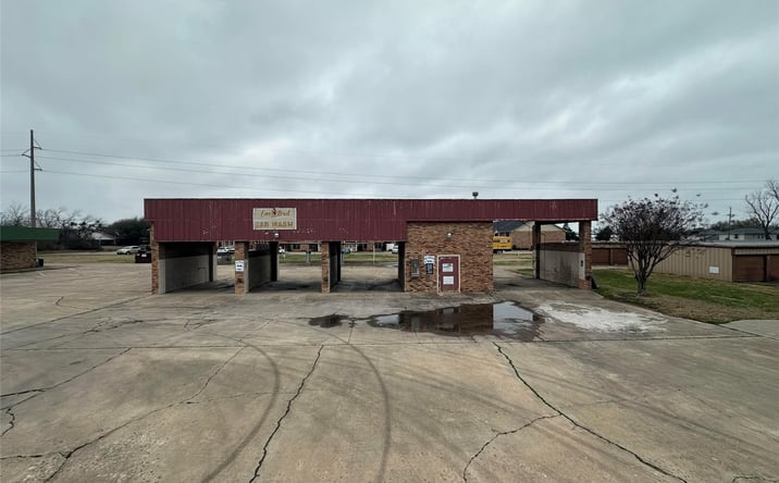 Pictures of Special Purpose property located at 592 S League, Sulphur Springs, TX 75482 for sales - image #1