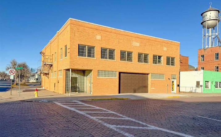 Pictures of Mixed Use, Industrial, Retail property located at 122 W 4th St, Alliance, NE 69301 for sales - image #1