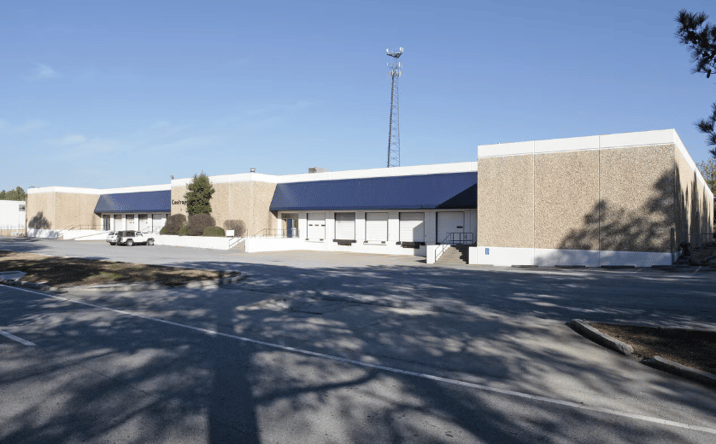 Pictures of Industrial property located at 675 Great SW Pkwy SW, Atlanta, GA 30336 for sales - image #1