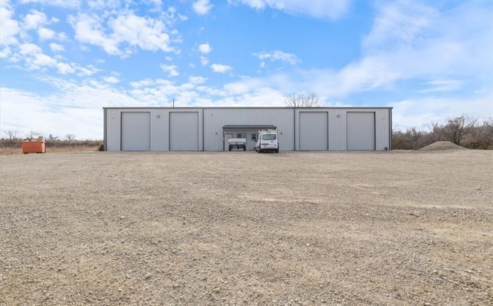 Pictures of Industrial, Multifamily, Office, Retail property located at 22 Nolan Drive, Eldon, MO 65026 for sales - image #1