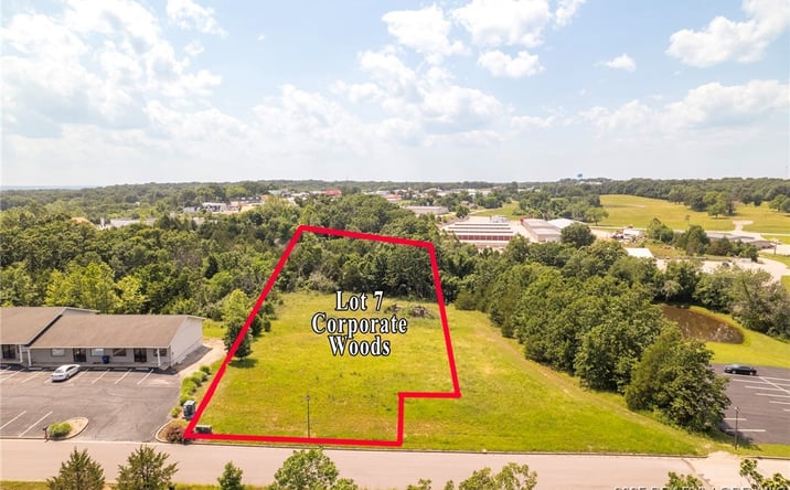 Pictures of Land property located at Lot 7 Missouri Boulevard, Laurie, MO 65038 for sales - image #1