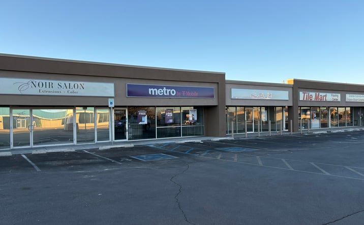 Pictures of Industrial, Retail property located at 4400 Menaul Blvd NE, Albuquerque, NM 87110 for sales - image #1
