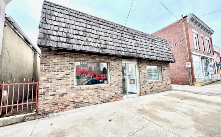 Pictures of Mixed Use, Office, Retail property located at 52 E Washington Street, Knox, IN 46534 for sales - image #1