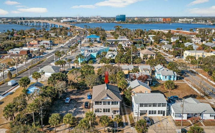 Pictures of Multifamily property located at 212 S Oleander Ave, Daytona Beach, FL 32118 for sales - image #1