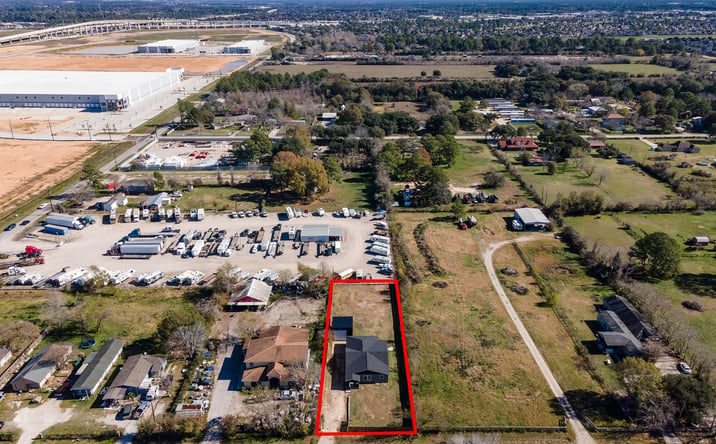 Pictures of Mixed Use, Office property located at 19014 Frederick Dr, Tomball, TX 77377 for sales - image #1
