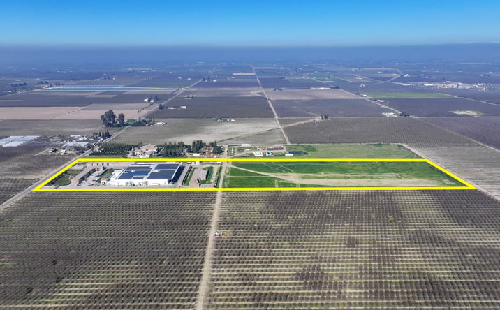Pictures of Industrial property located at 1750 N Siskiyou Ave, Kerman, CA 93630 for sales - image #1