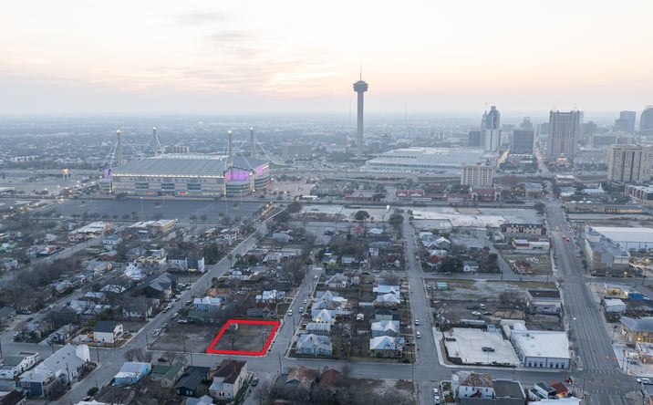 Pictures of Land property located at 128 Omaha St, San Antonio, TX 78203 for sales - image #1