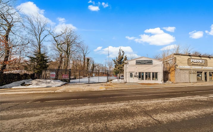 Pictures of Business for Sale, Retail property located at 1849 New York Avenue, Huntington, NY 11746 for sales - image #1