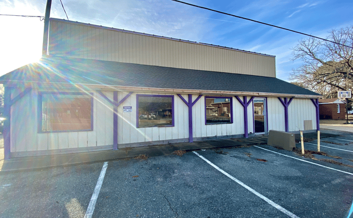 Pictures of Retail property located at 202 S Pine St, Pink Hill, NC 28572 for sales - image #1