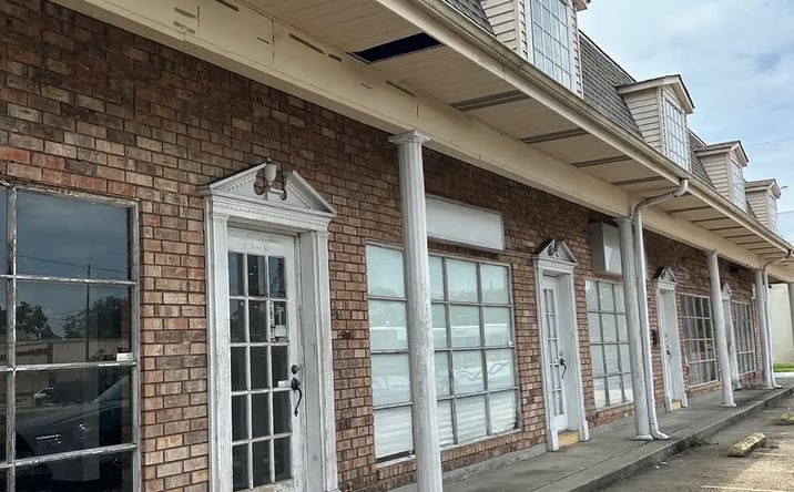 Pictures of Office, Retail property located at 1320 Veterans Memorial Blvd, Metairie, LA 70005 for sales - image #1