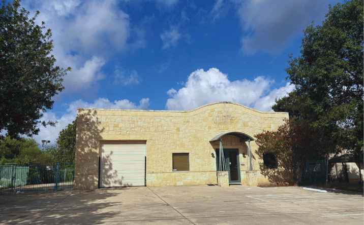 Pictures of Industrial property located at 10876 Hillpoint Drive, San Antonio, TX 78217 for sales - image #1