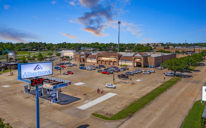 Pictures of Retail property located at 2265 S MacArthur Dr, Alexandria, LA 71301 for sales - image #1