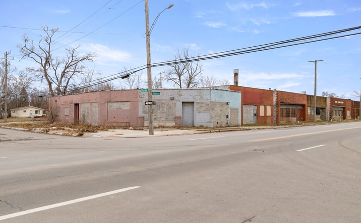 Pictures of Retail, Industrial property located at 6870 E Davison Street, Hamtramck, MI 48212 for sales - image #1