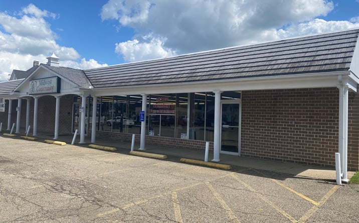 Pictures of Retail property located at 725 w main avenue, massillon, Massillon, OH 44647 for sales - image #1