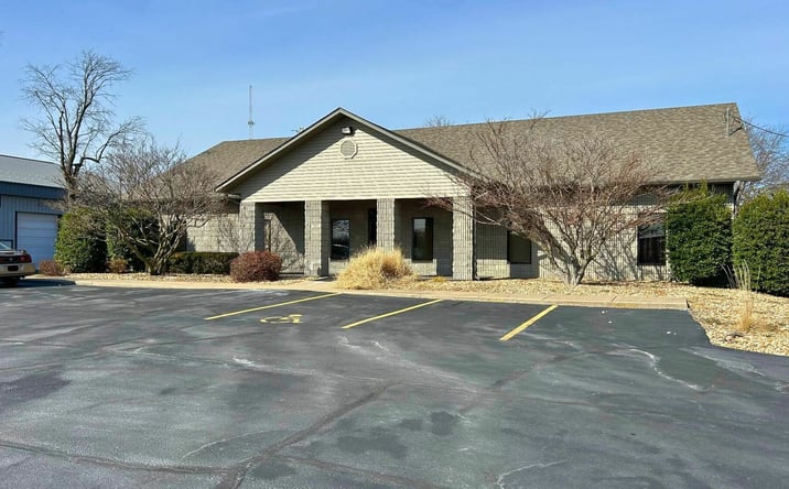 Pictures of Office property located at 3043 East Cairo Street, Springfield, MO 65802 for sales - image #1