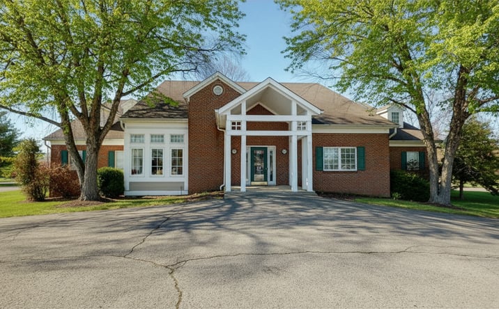 Pictures of Office property located at 1701 Spring St, Jeffersonville, IN 47130 for sales - image #1