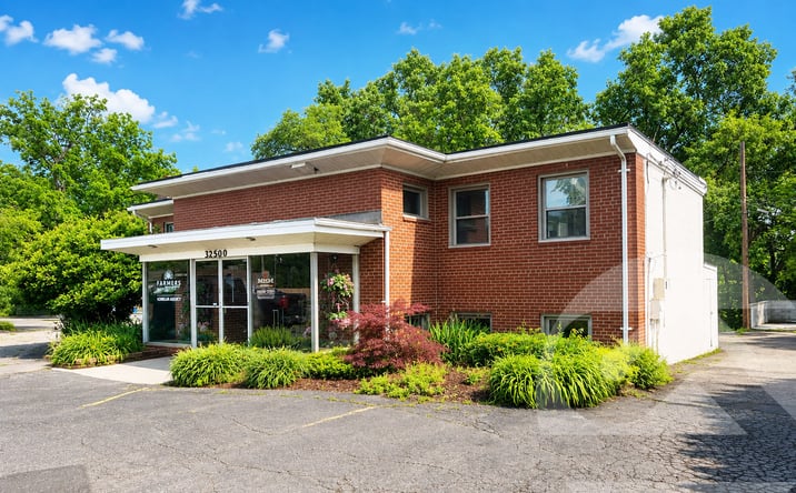 Pictures of Office property located at 32500 Grand River Ave, Farmington, MI 48336 for sales - image #1