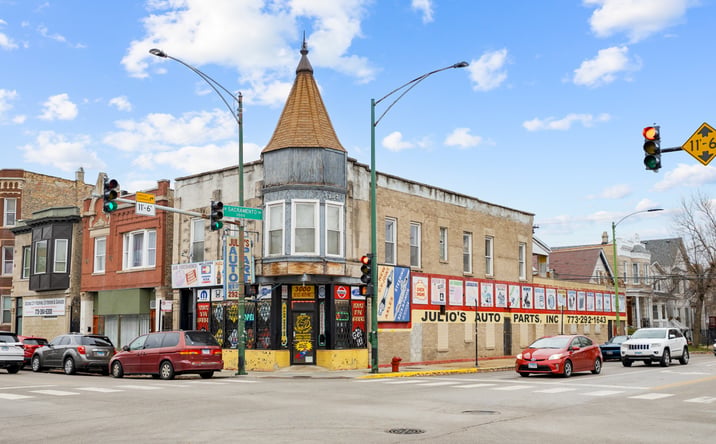 Pictures of Mixed Use, Retail property located at 3000 W Diversey Ave, Chicago, IL 60647 for sales - image #1