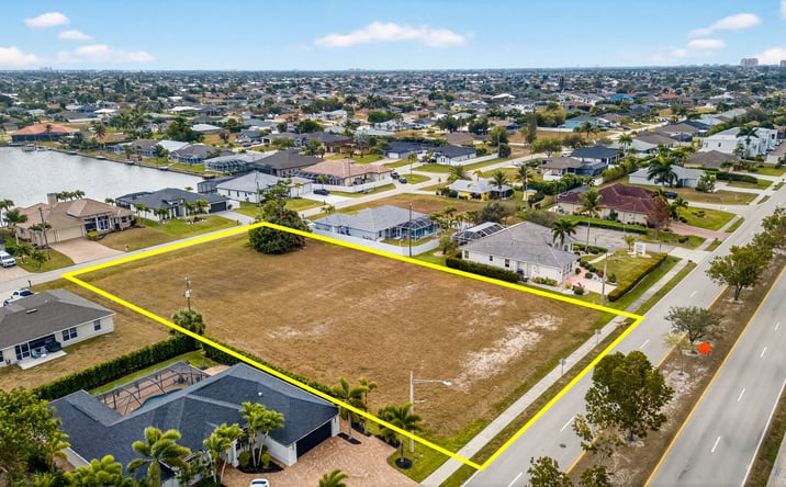 Pictures of Land property located at 3723 Chiquita Blvd S, Cape Coral, FL 33914 for sales - image #1
