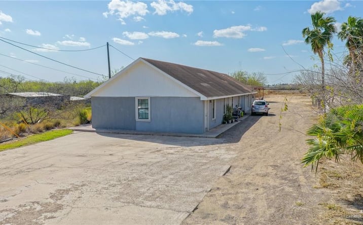 Pictures of Multifamily property located at 3105 N Hoehn Road, Edinburg, TX 78541 for sales - image #1